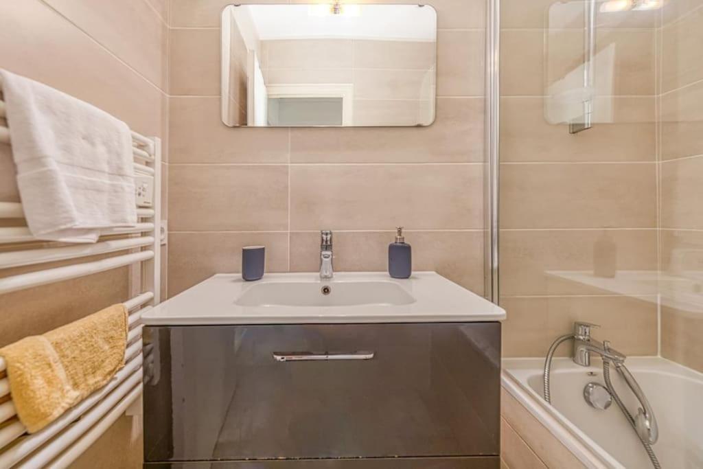 Centre Grenoble, Charmant, Avec Une Chambre Zewnętrze zdjęcie