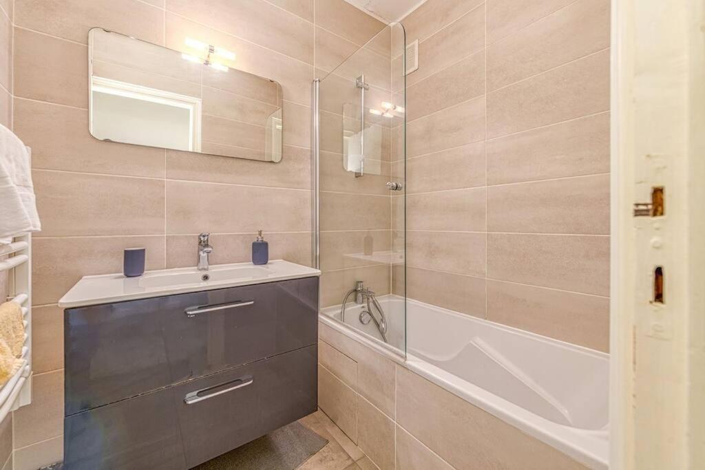Centre Grenoble, Charmant, Avec Une Chambre Zewnętrze zdjęcie